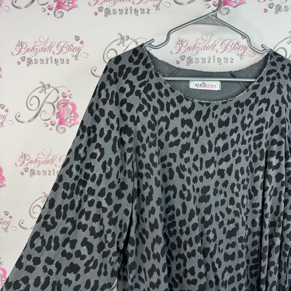 Amorosa long sleeve sparkly trim thread silver Gray Leopard Print Sweatshirt - Picture 5 of 13